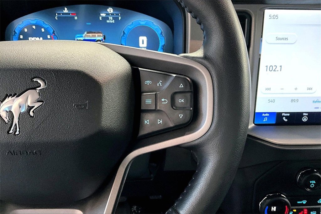 Used 2025 Ford Bronco Outer Banks image 18