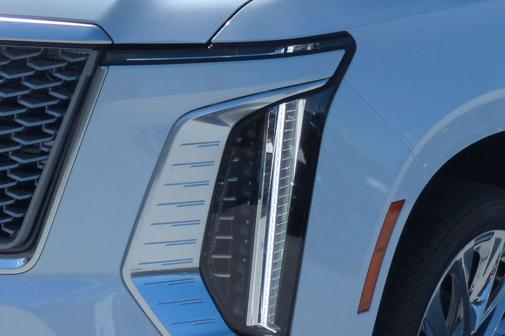 New 2026 Cadillac Escalade Platinum Luxury w/ LPO, Radiant Package AWD/4WD image 17