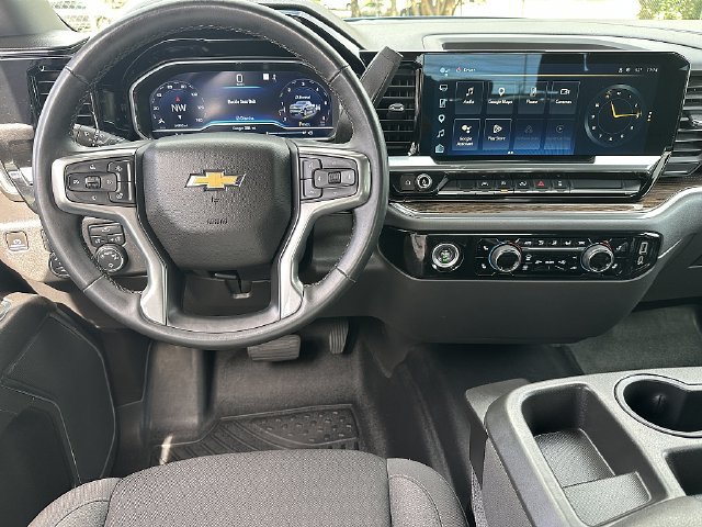 Used 2023 Chevrolet Silverado 1500 LT AWD/4WD image 15