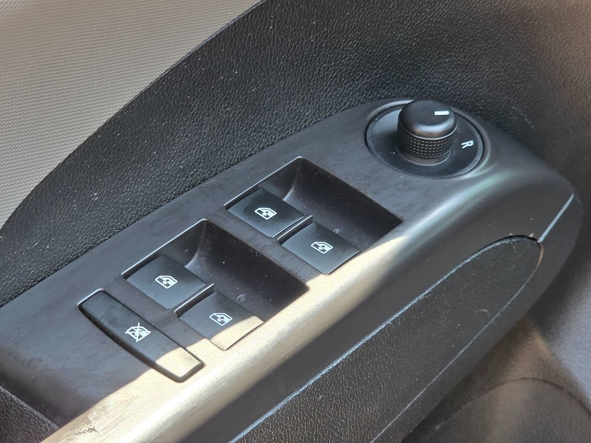 Used 2014 Chevrolet Sonic LT FWD image 26