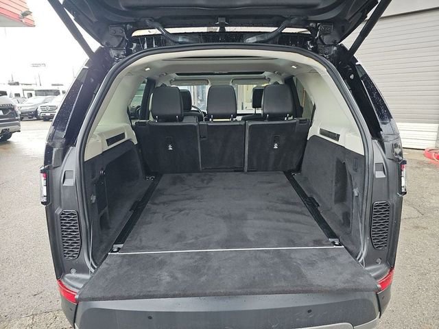 Used 2019 Land Rover Discovery SE AWD/4WD image 11