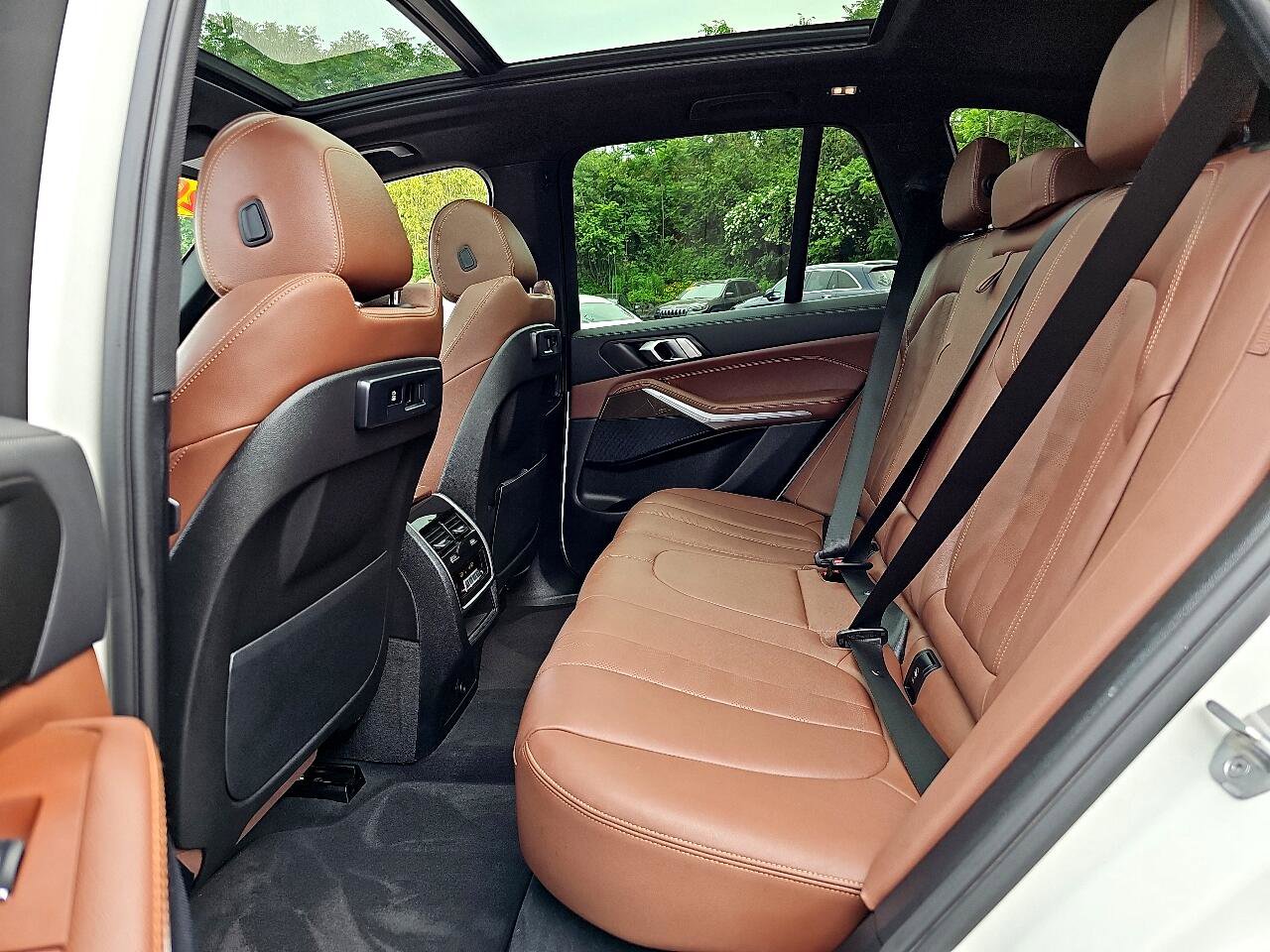 Used 2022 BMW X5 xDrive40i w/ M Sport Package image 46