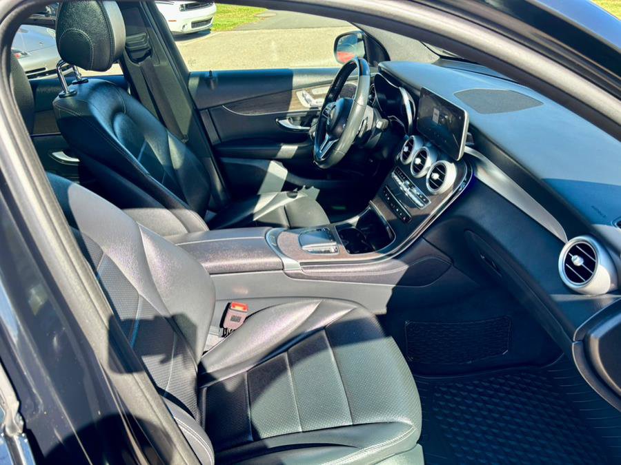 Used 2020 Mercedes-Benz GLC 300 4MATIC image 12