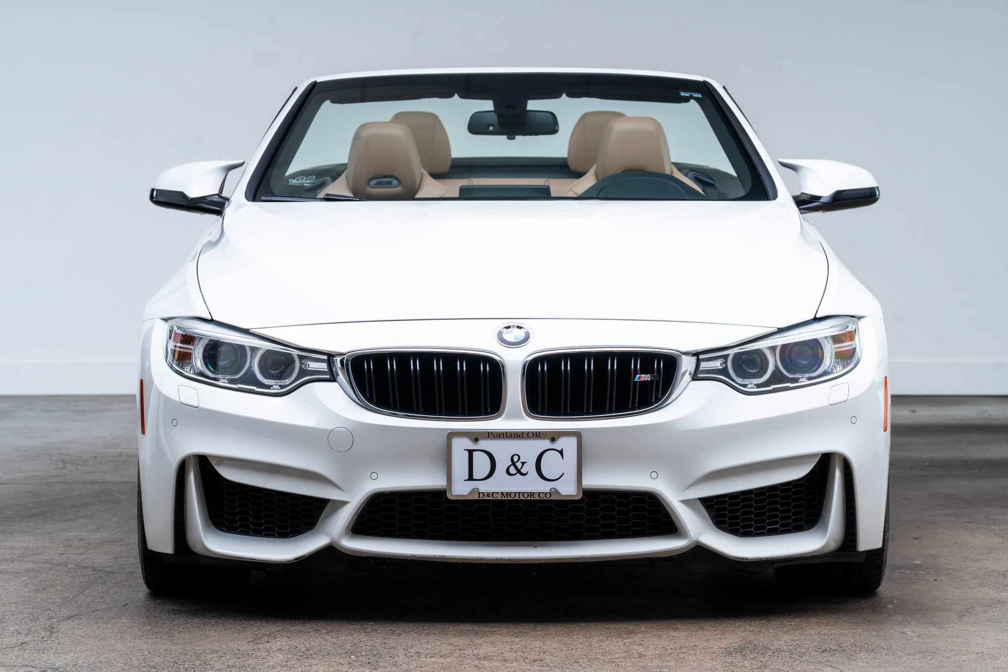 Used 2016 BMW M4 Convertible RWD image 3