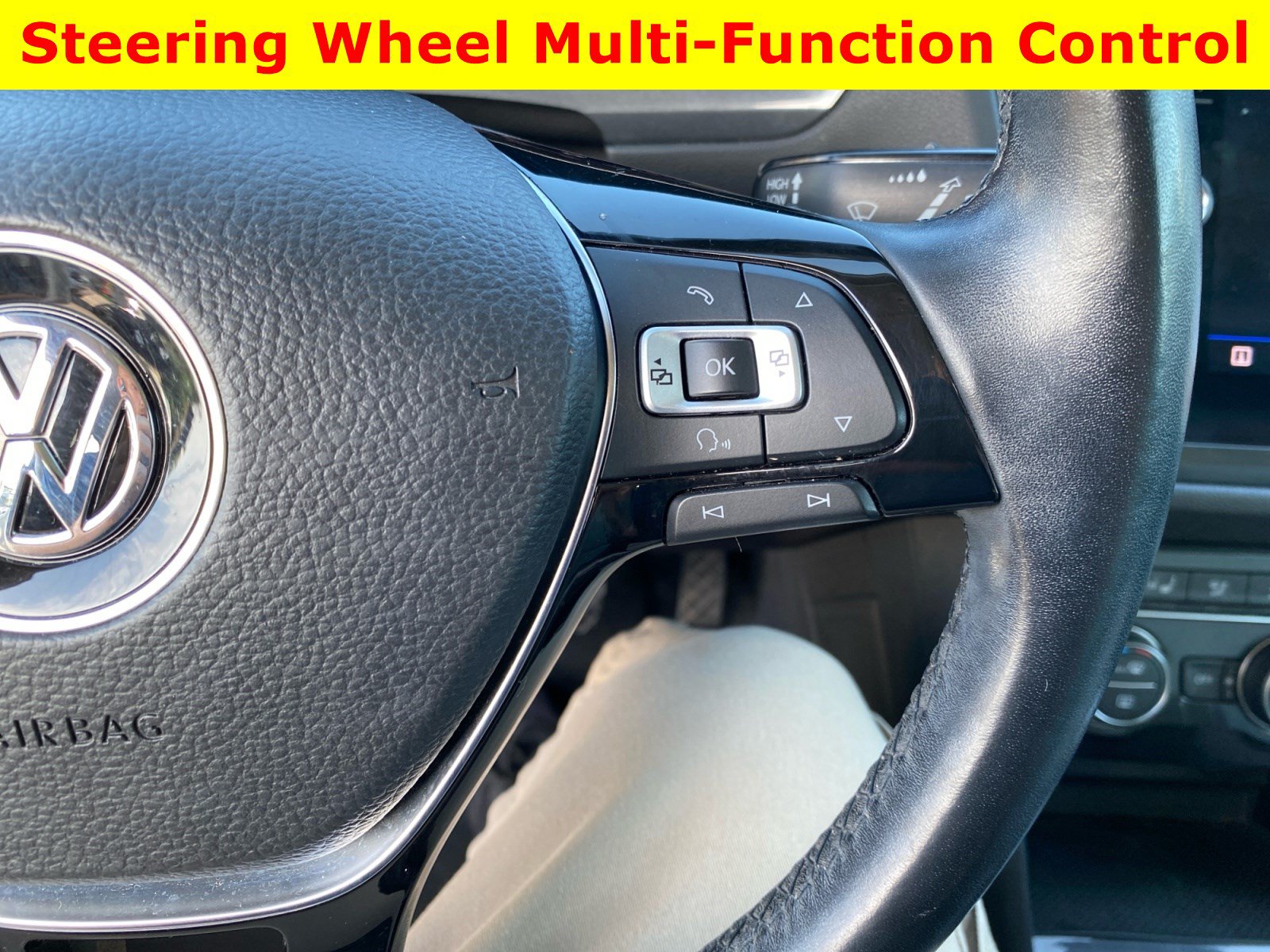 Used 2018 Volkswagen Tiguan SEL Premium AWD/4WD image 29