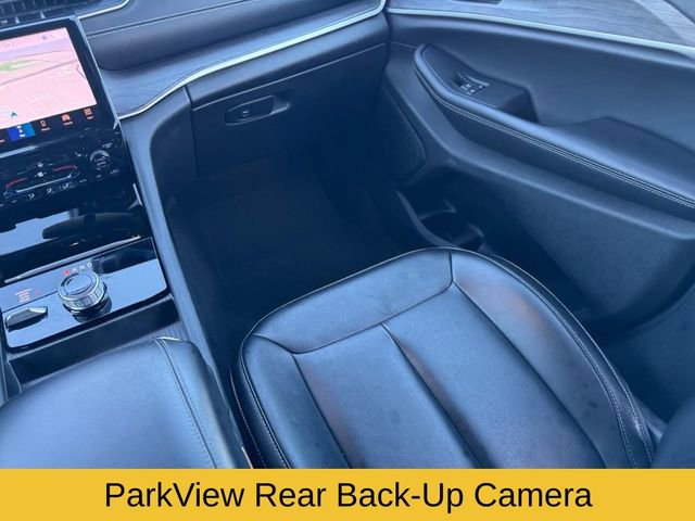 Used 2024 Jeep Grand Cherokee Limited image 18