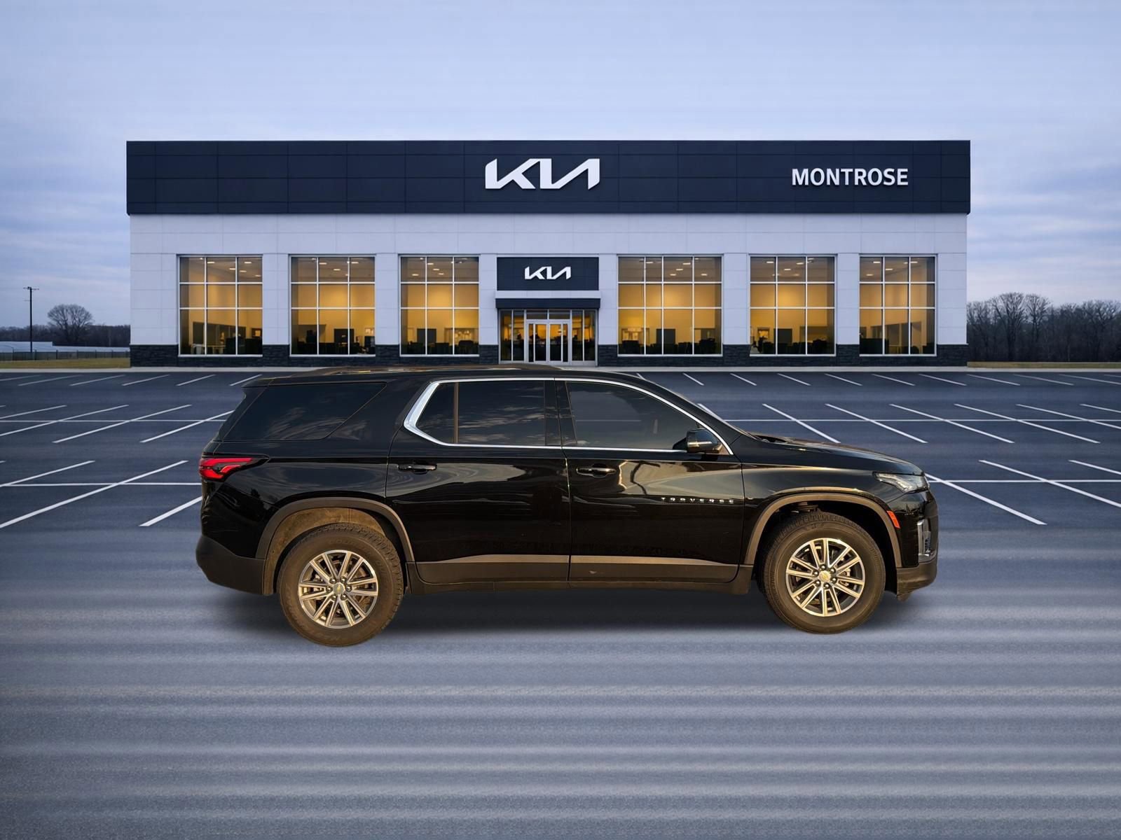 Used 2023 Chevrolet Traverse LT image 4