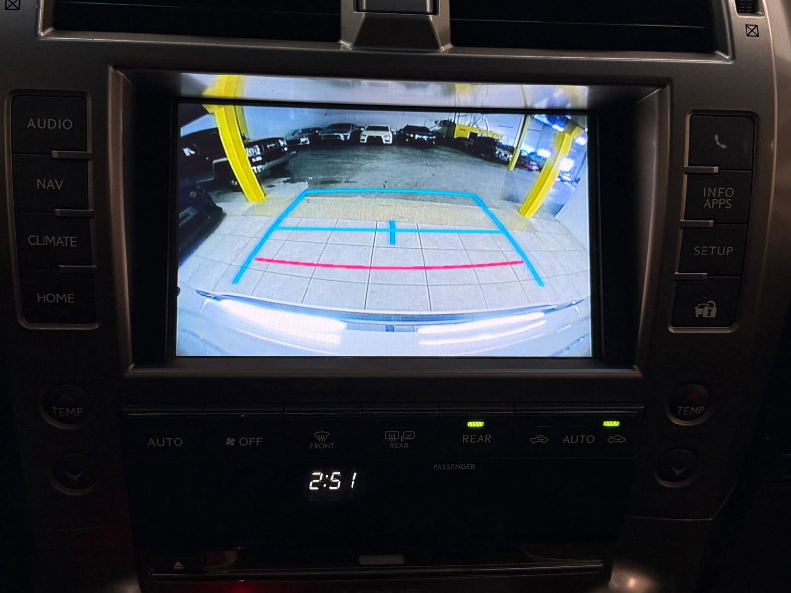Used 2015 Lexus GX 460 Luxury image 32