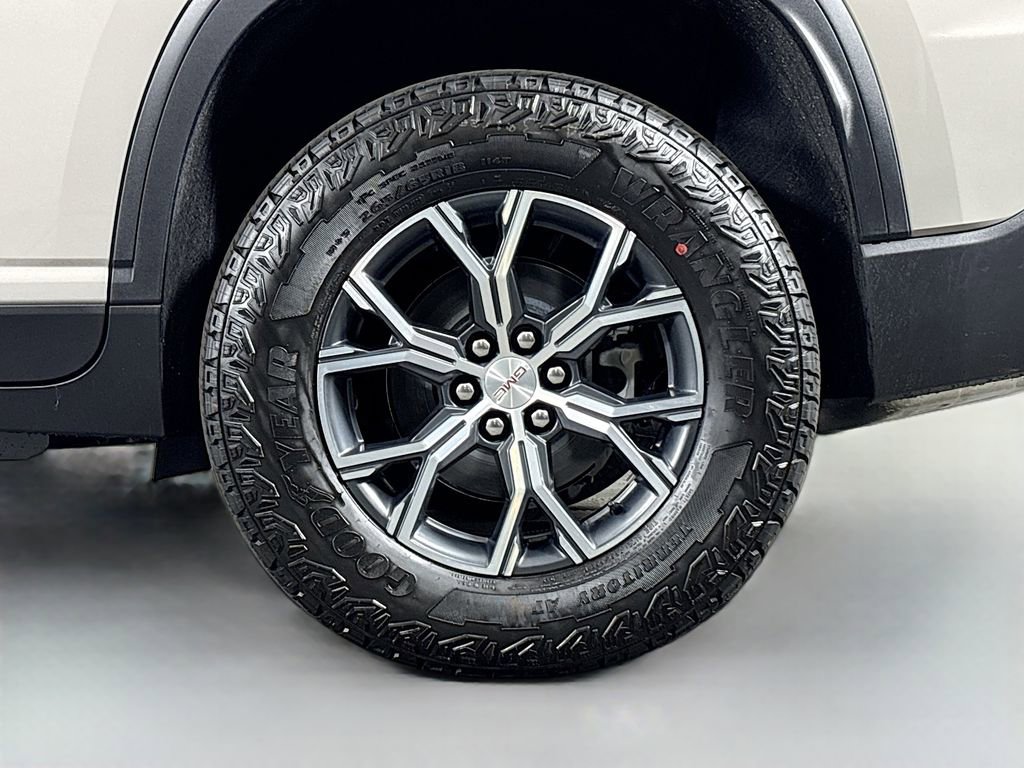 New 2026 GMC Acadia AT4 image 32