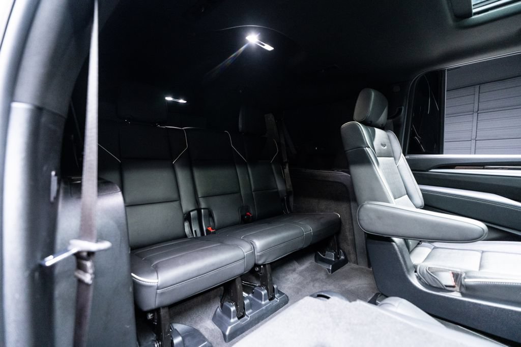 Used 2025 Cadillac Escalade ESV Premium Luxury RWD image 41