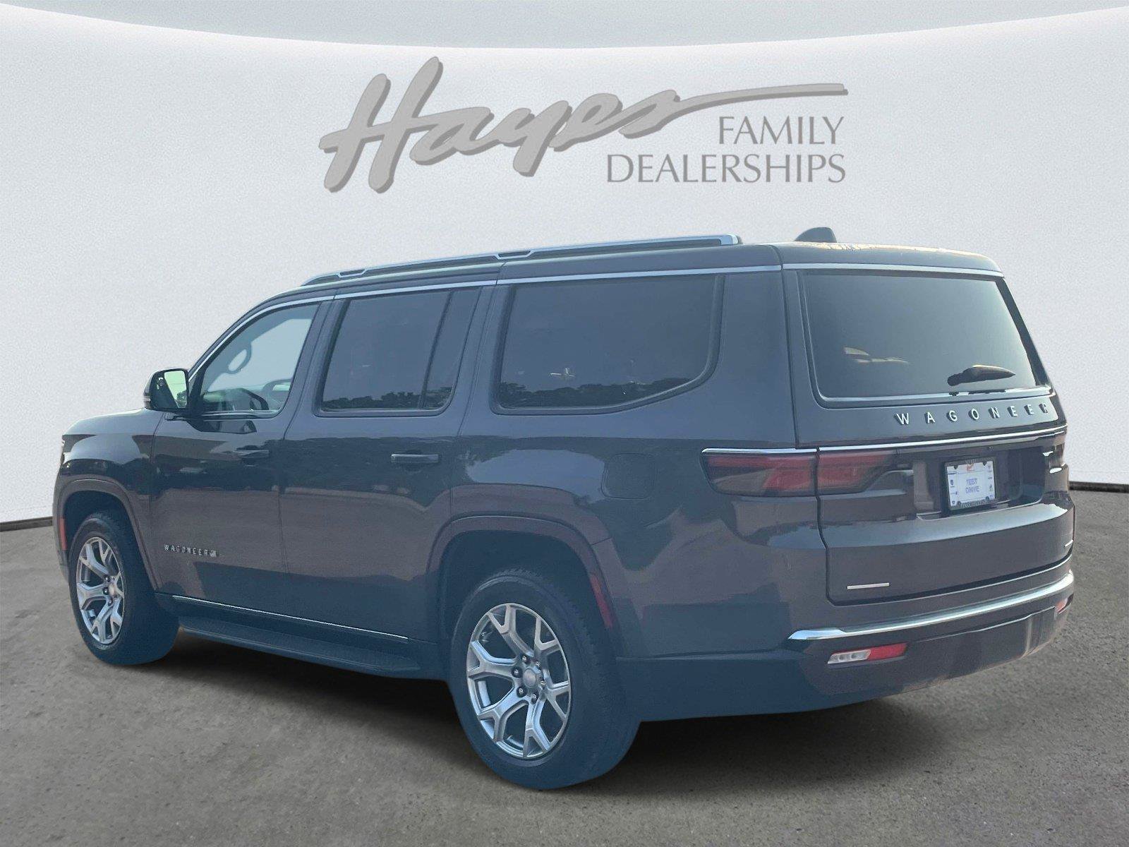 Used 2022 Jeep Wagoneer Series II w/ Flexible Seating Group AWD/4WD image 5