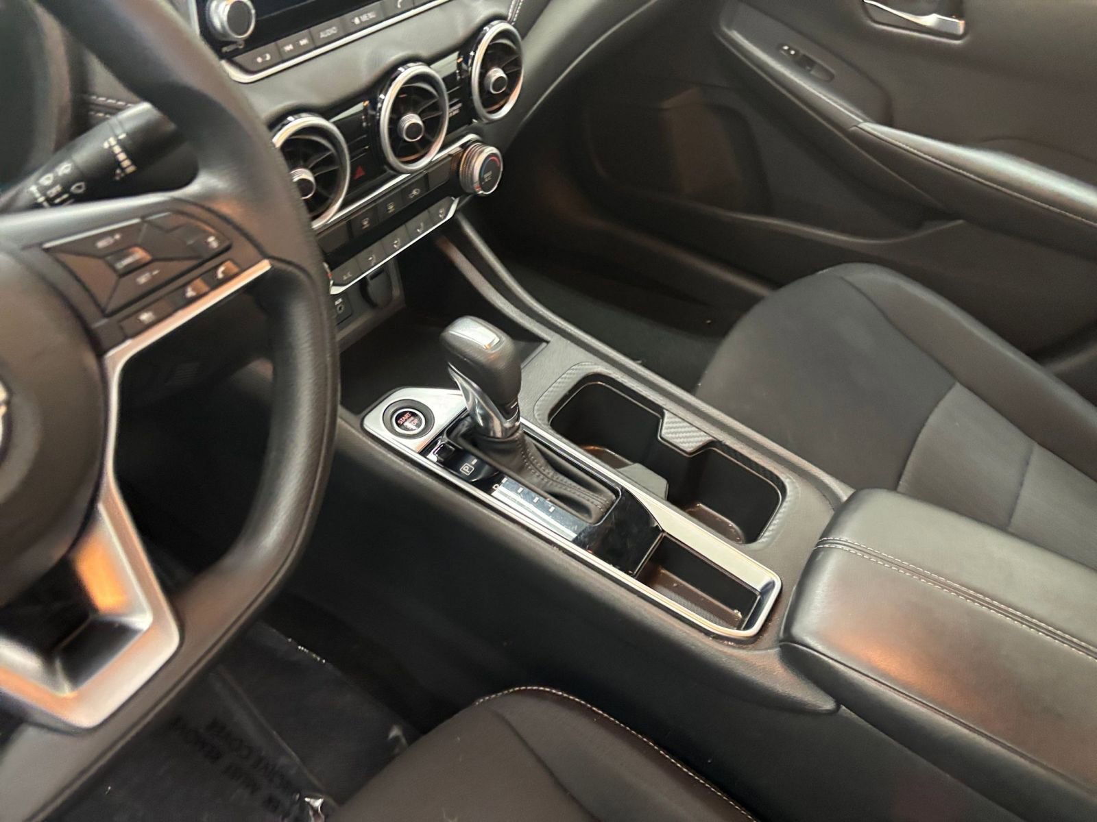 Used 2024 Nissan Sentra SV FWD image 36