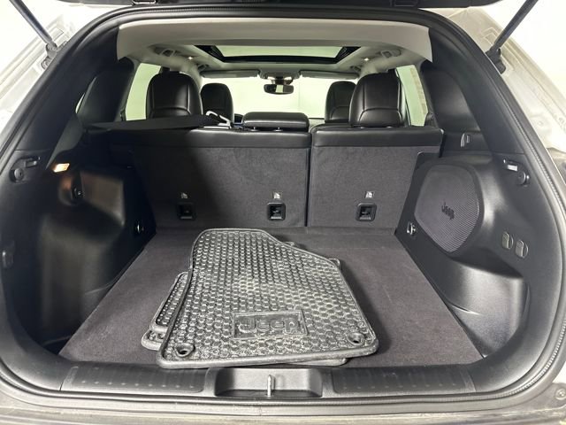 Used 2021 Jeep Cherokee Trailhawk w/ Sun, Sound & Nav Group image 26