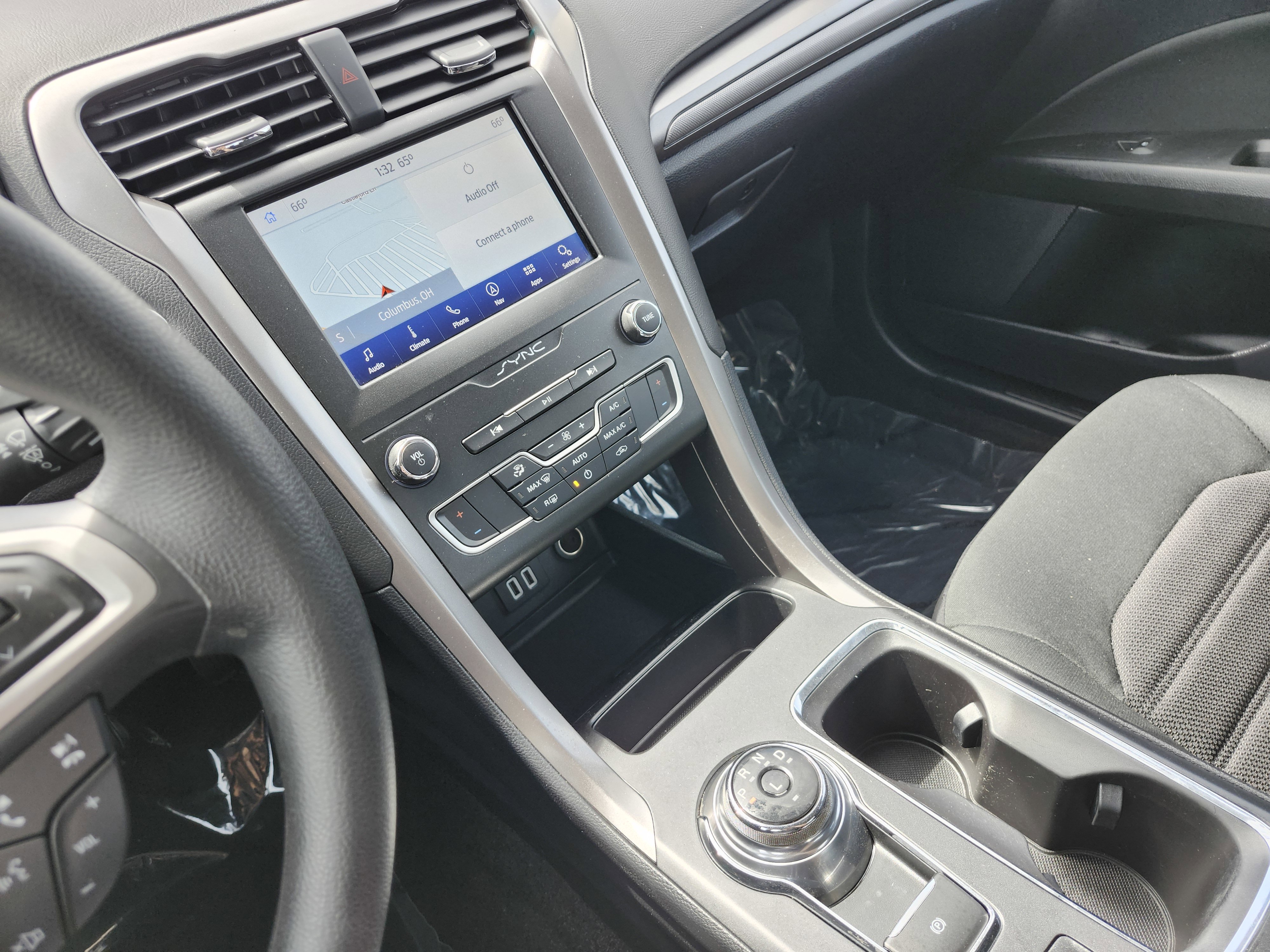 Used 2020 Ford Fusion SE FWD image 30