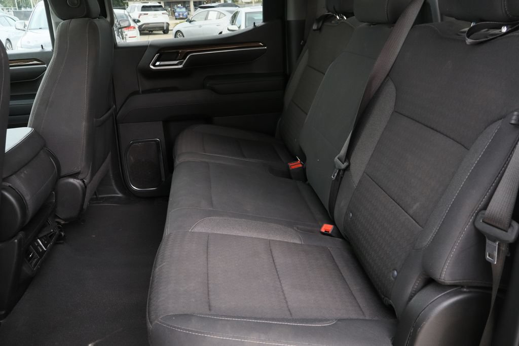 Used 2025 Chevrolet Silverado 1500 LT RWD image 23