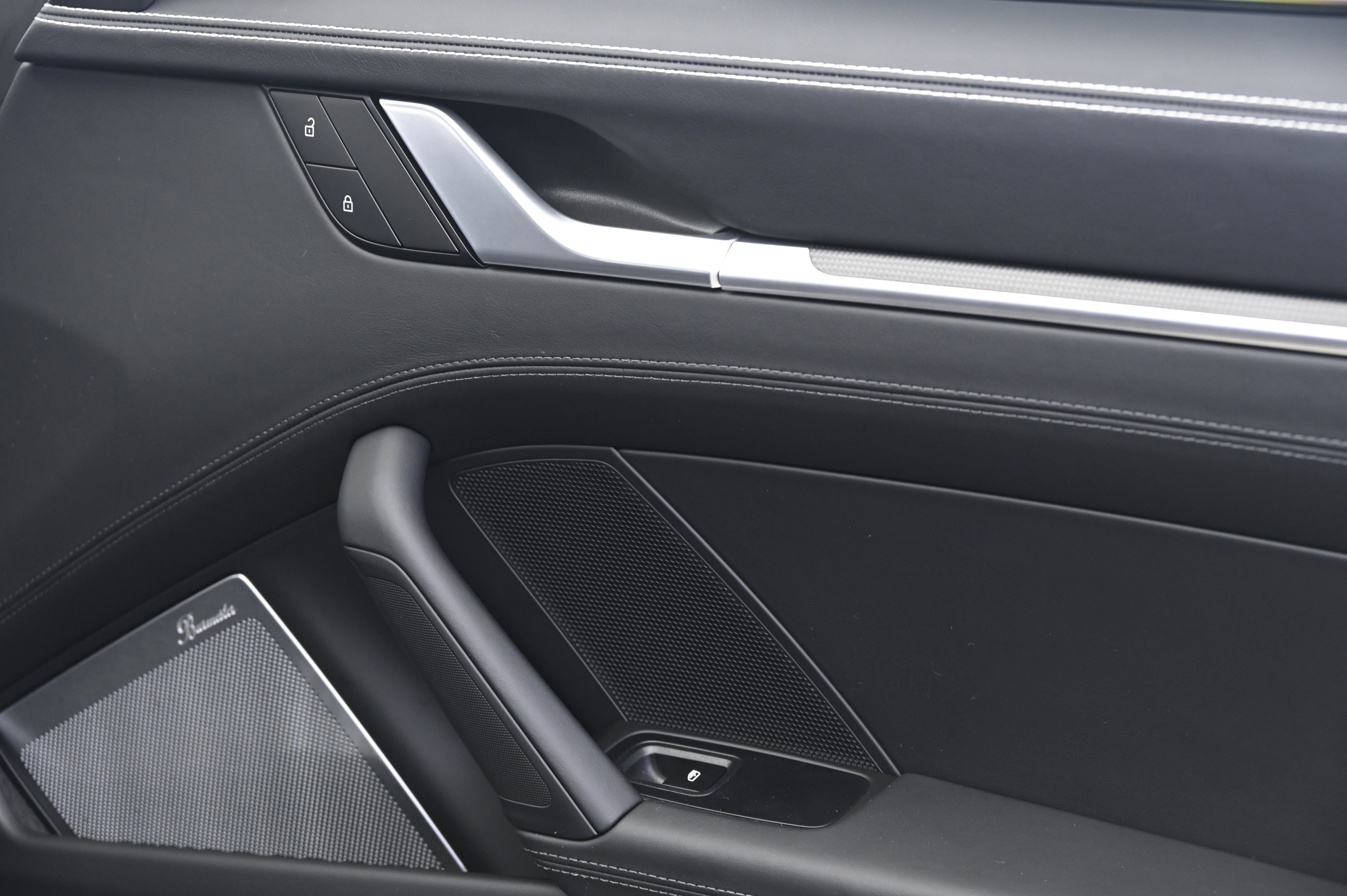 Certified 2025 Porsche 911 Turbo image 17