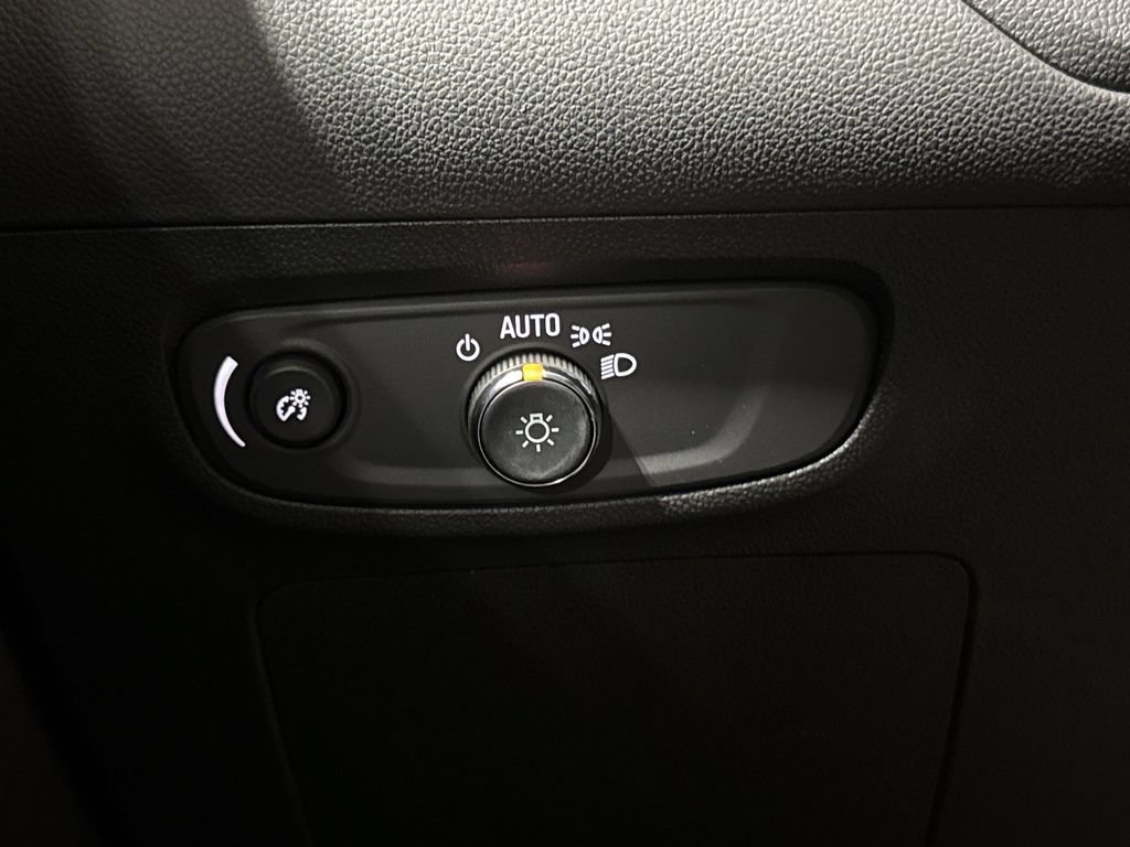New 2026 Buick Encore GX Sport Touring w/ Comfort Package FWD image 18