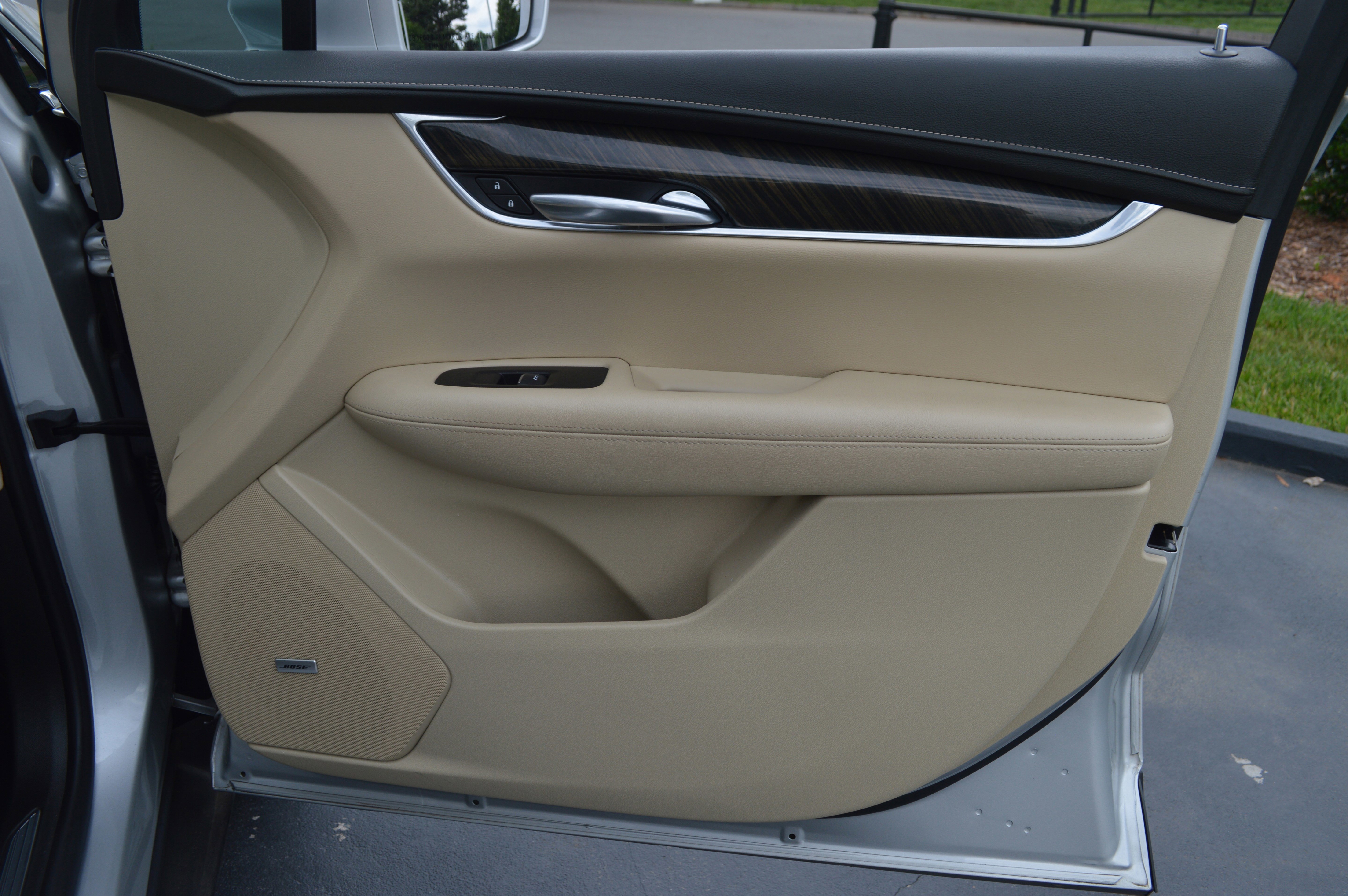 Used 2018 Cadillac XT5 FWD image 35