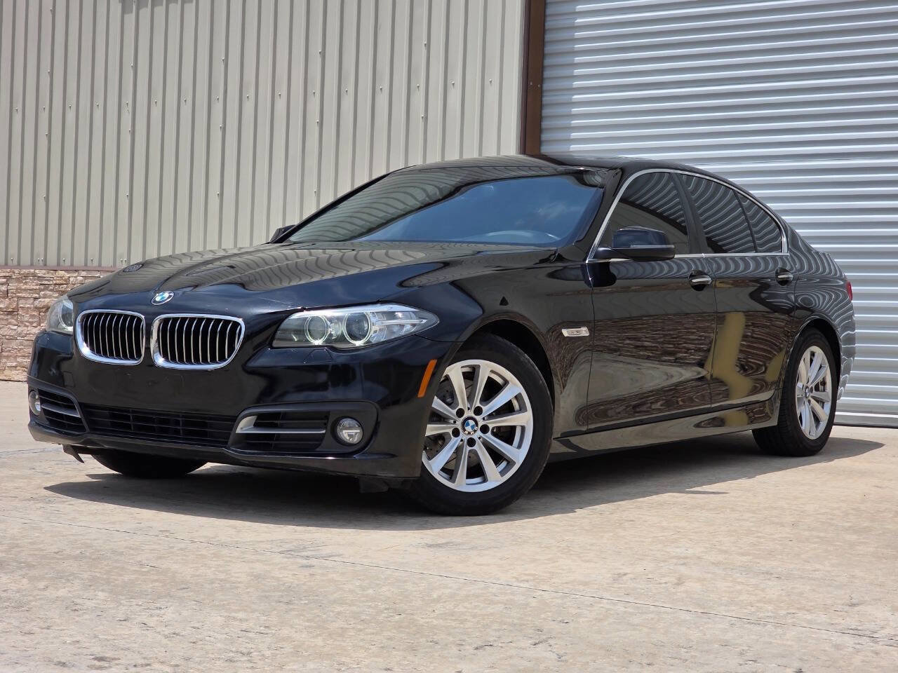 Used 2016 BMW 528i Sedan RWD image 1