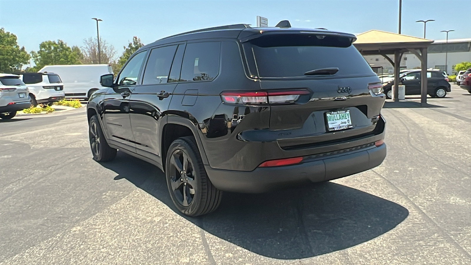 New 2025 Jeep Grand Cherokee L Limited w/ Luxury Tech Group II image 5