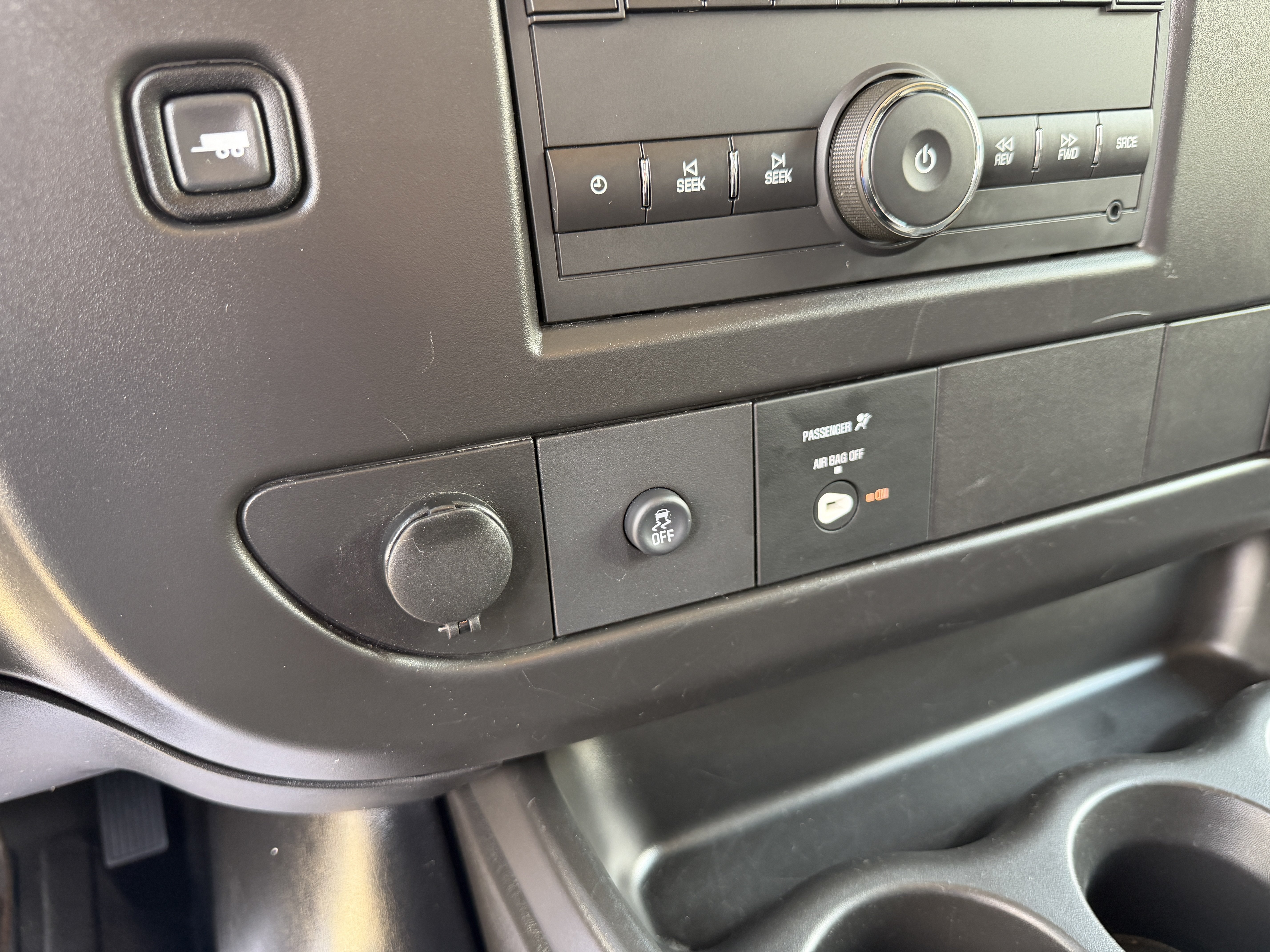 Used 2025 GMC Savana 2500 w/ Driver Convenience Package RWD image 19