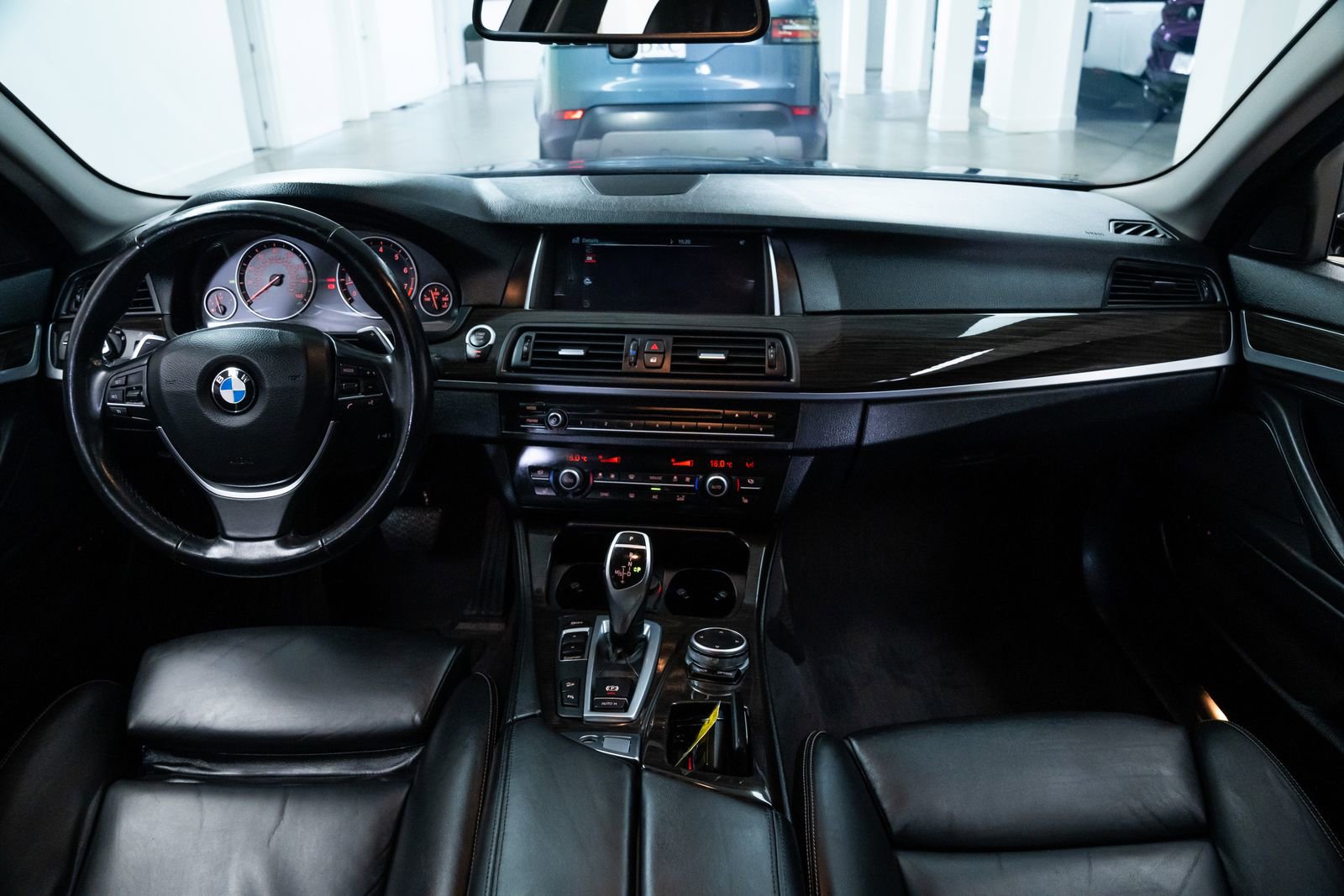 Used 2015 BMW 550i xDrive Sedan image 9