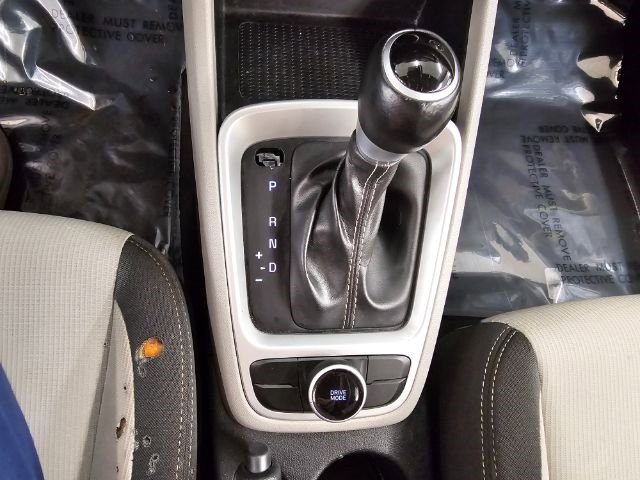 Used 2021 Hyundai Venue SEL image 17