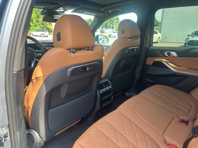 New 2026 BMW X5 xDrive40i w/ Premium Package AWD/4WD image 21