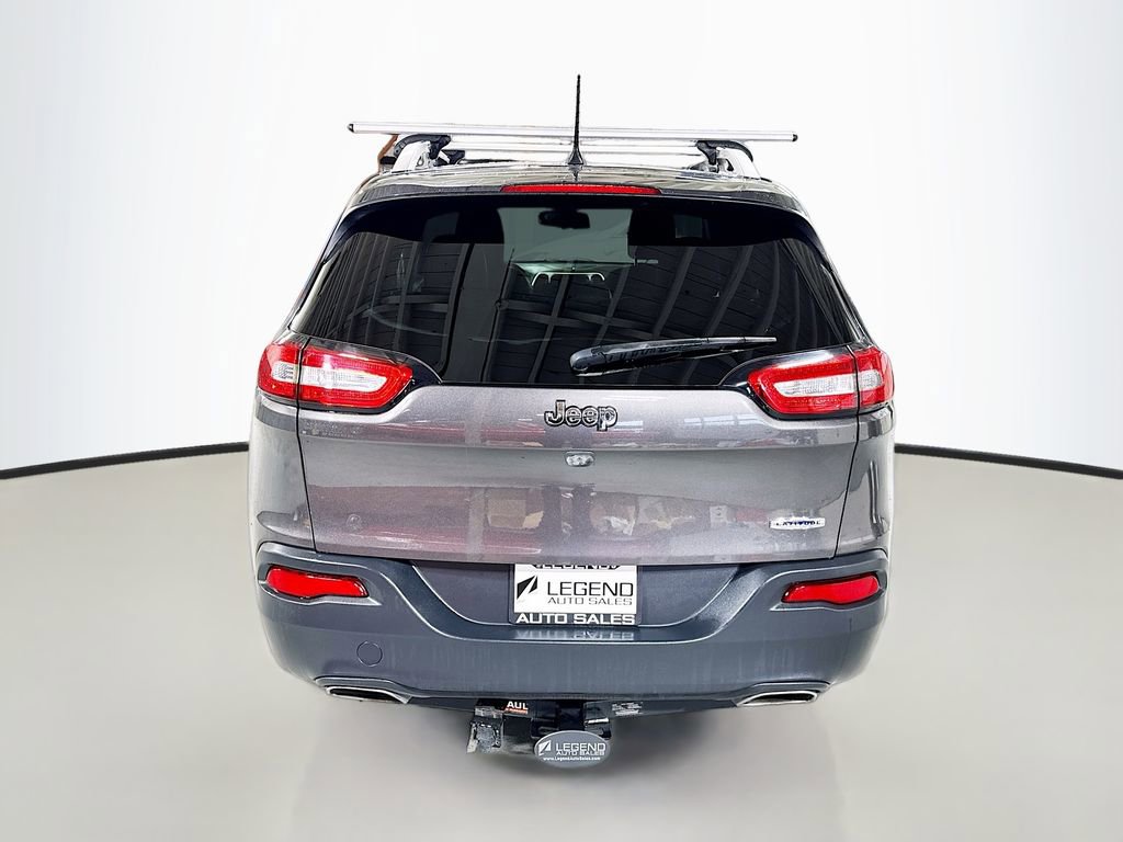 Used 2018 Jeep Cherokee Latitude Plus w/ Cold Weather Group FWD image 8