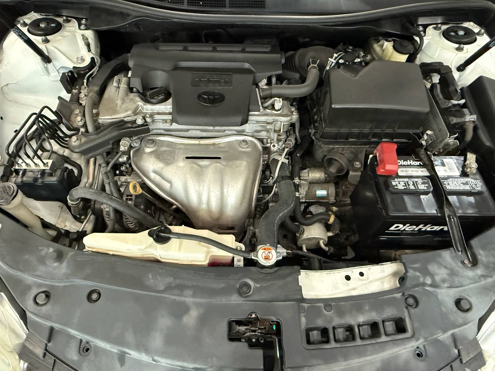 Used 2017 Toyota Camry SE FWD image 38