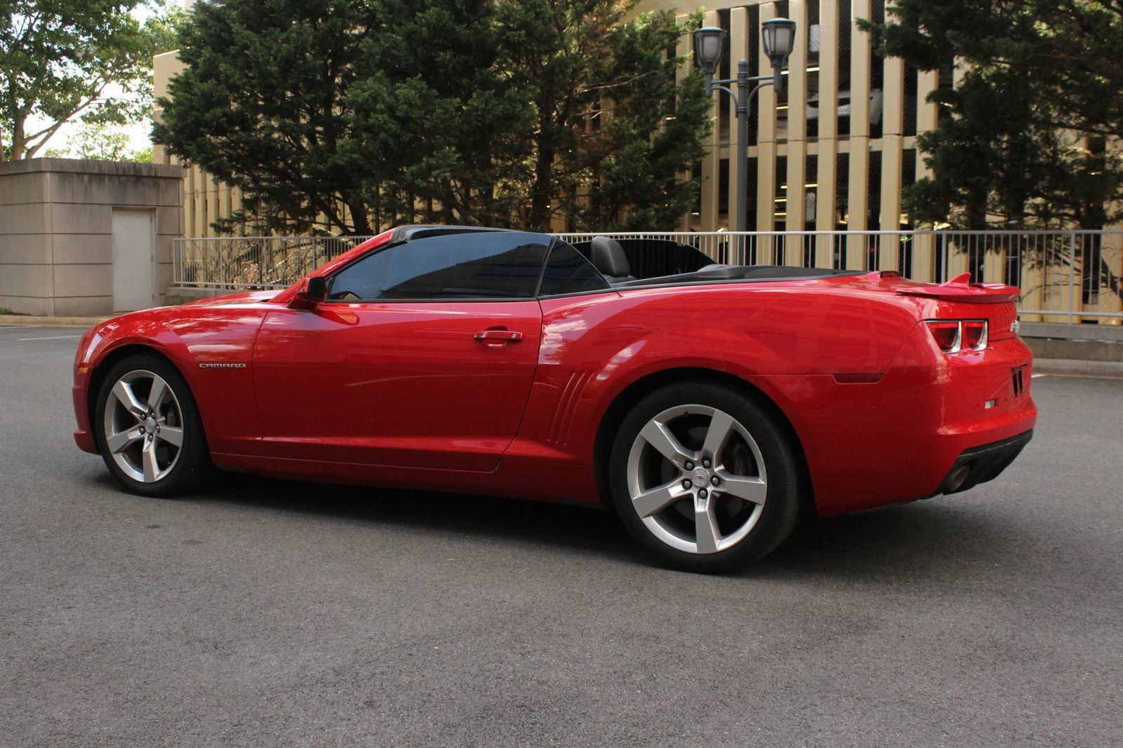 Used 2012 Chevrolet Camaro SS RWD image 9