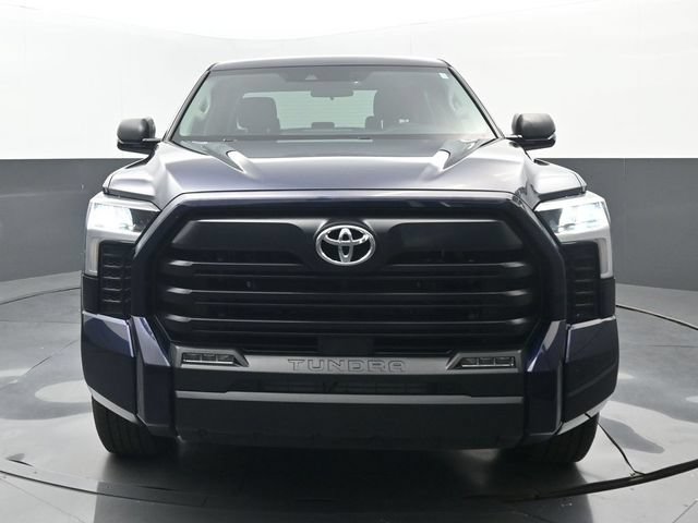 Used 2022 Toyota Tundra SR5 w/ SR5 Convenience Package AWD/4WD image 18
