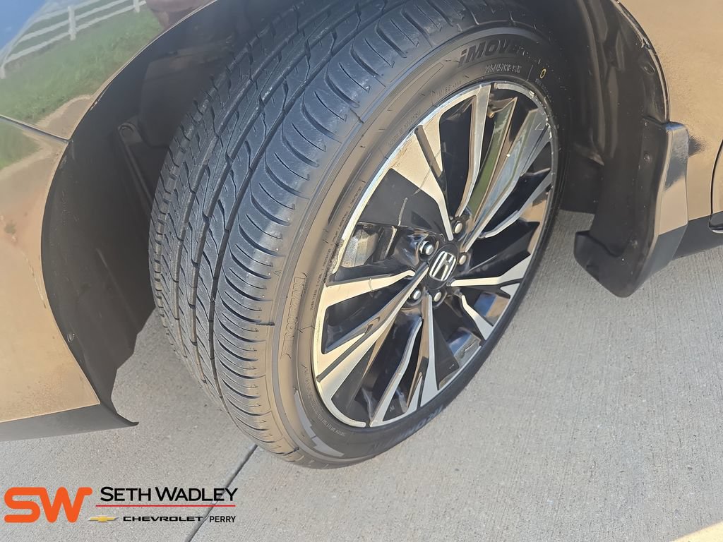 Used 2017 Honda Accord EX-L image 32