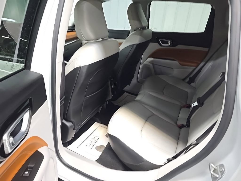 Used 2022 Jeep Compass Limited image 29