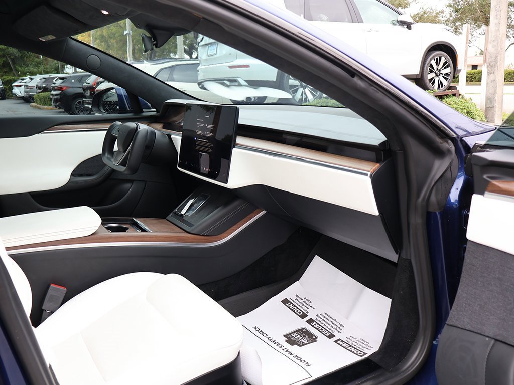 Used 2022 Tesla Model S image 29
