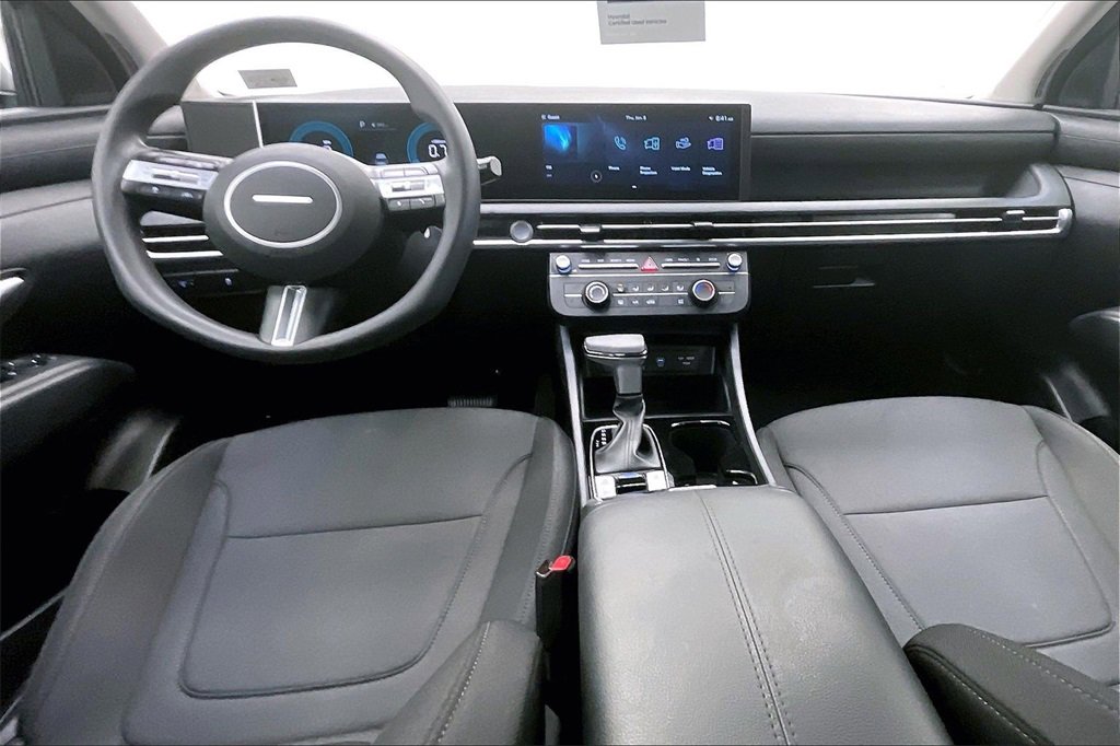 Certified 2025 Hyundai Tucson SE image 14