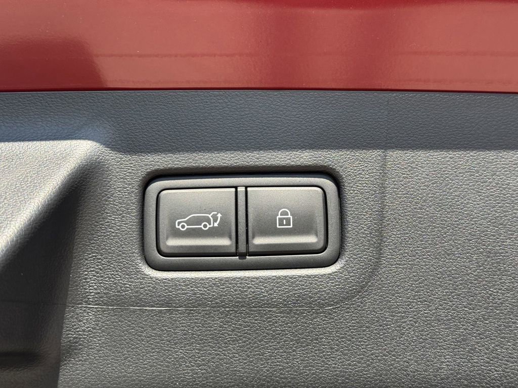 New 2025 Hyundai Santa Fe XRT image 8