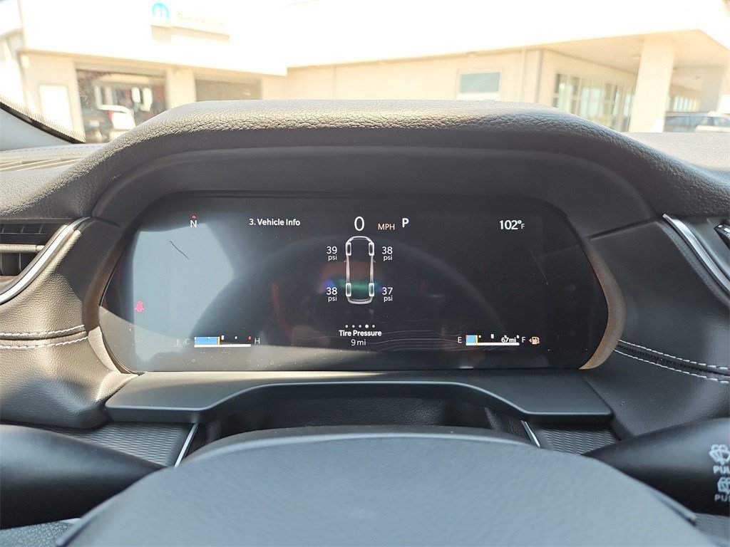 New 2025 Jeep Grand Cherokee L Laredo image 28