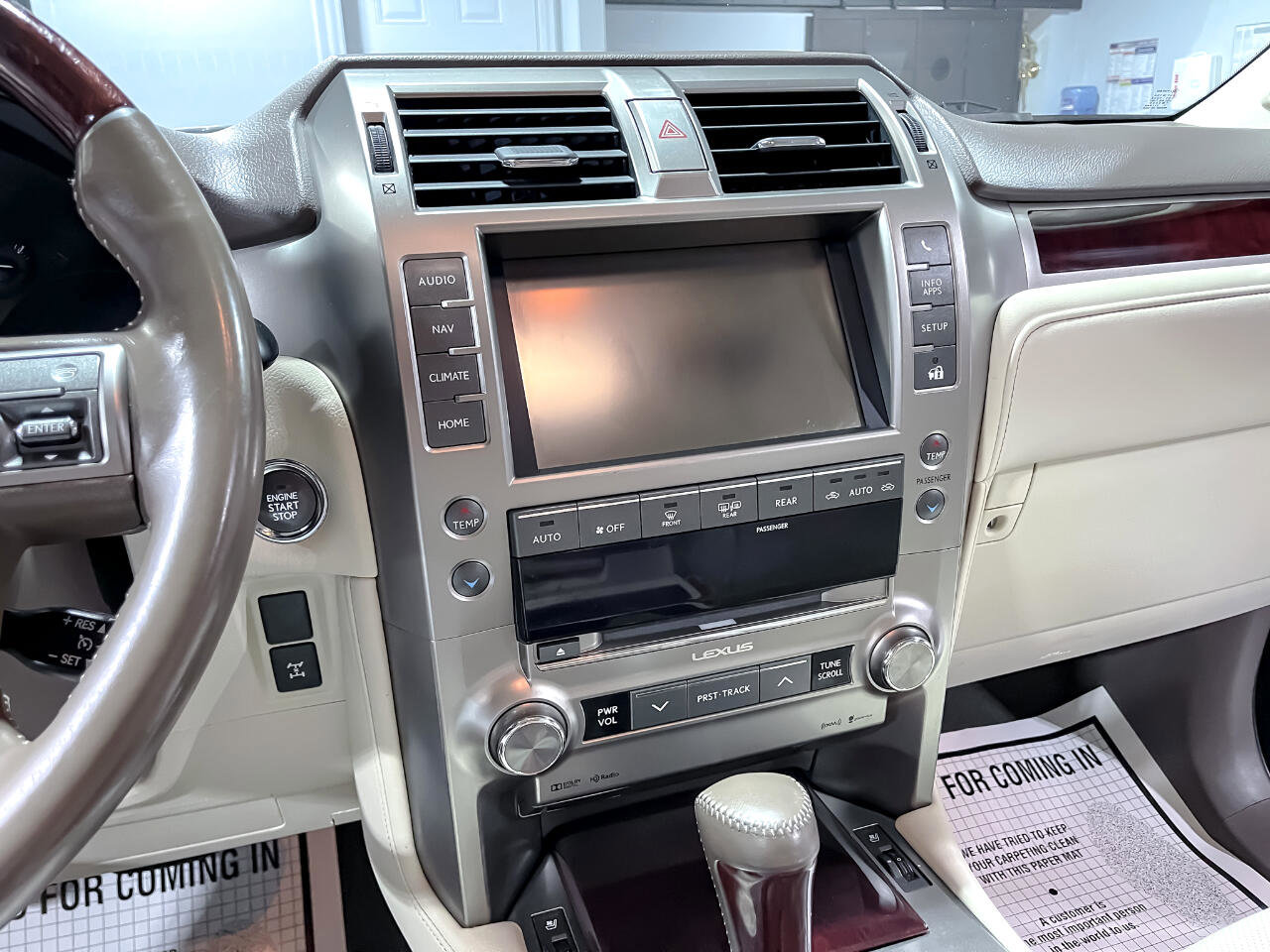 Used 2017 Lexus GX 460 image 28