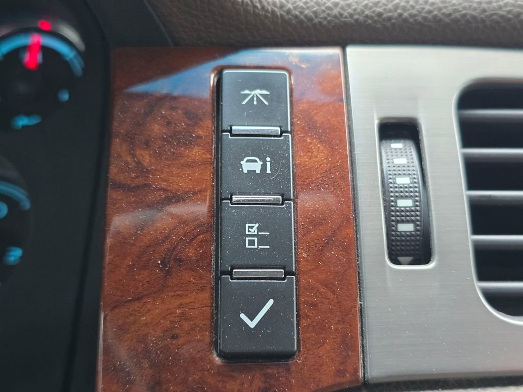 Used 2013 Chevrolet Silverado 2500 LTZ w/ LTZ Plus Package image 31