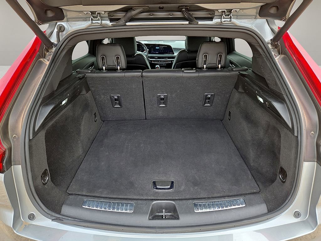 Used 2024 Cadillac XT4 Premium Luxury image 14