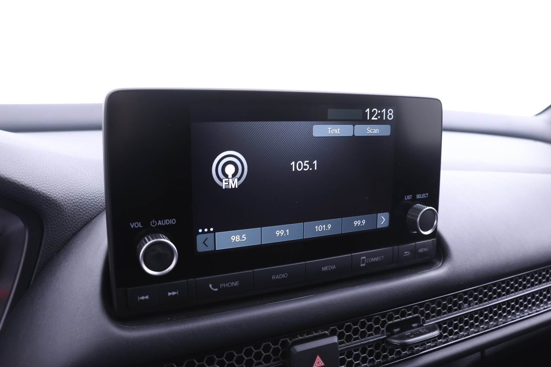Certified 2025 Honda HR-V Sport image 8