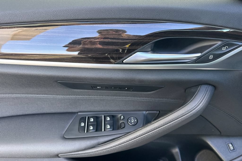 Used 2018 BMW 530i RWD image 10
