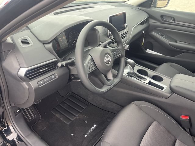 New 2025 Nissan Altima 2.5 S FWD image 17