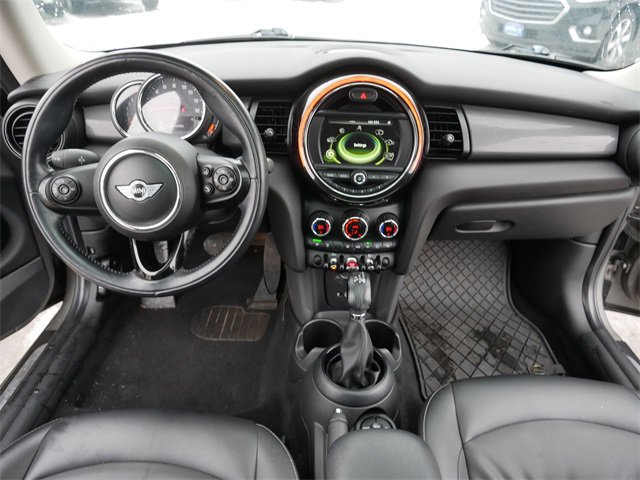 Used 2018 MINI Cooper 2-Door Hardtop w/ Cold Weather Package image 23