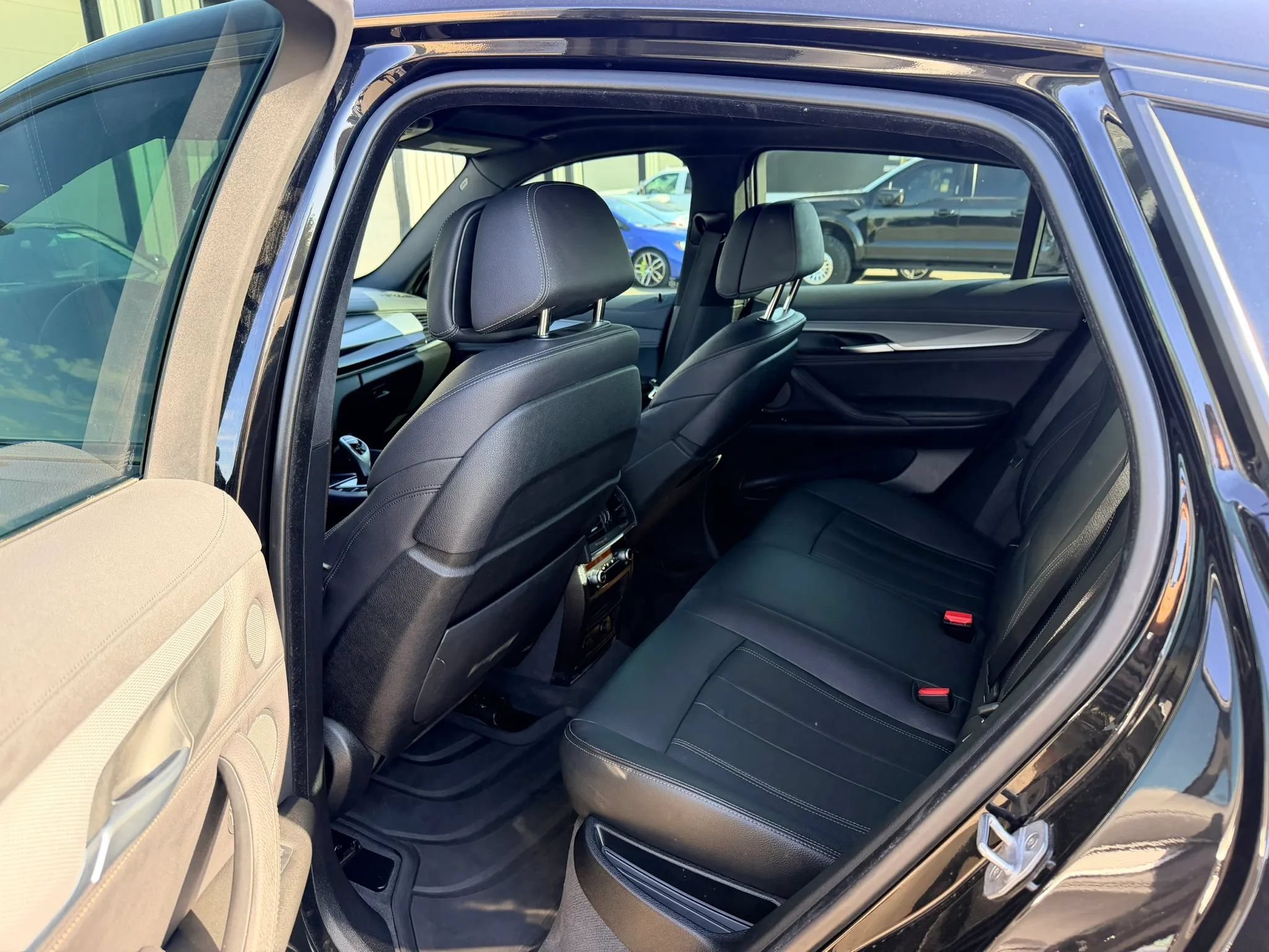 Used 2018 BMW X6 xDrive50i AWD/4WD image 15