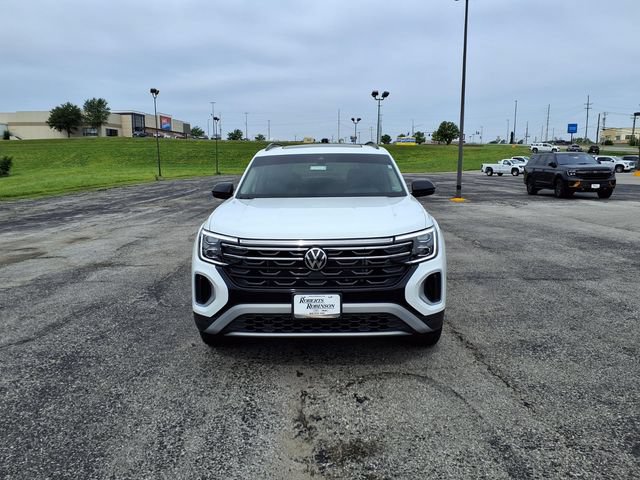 Used 2025 Volkswagen Atlas Peak Edition SE AWD/4WD image 45