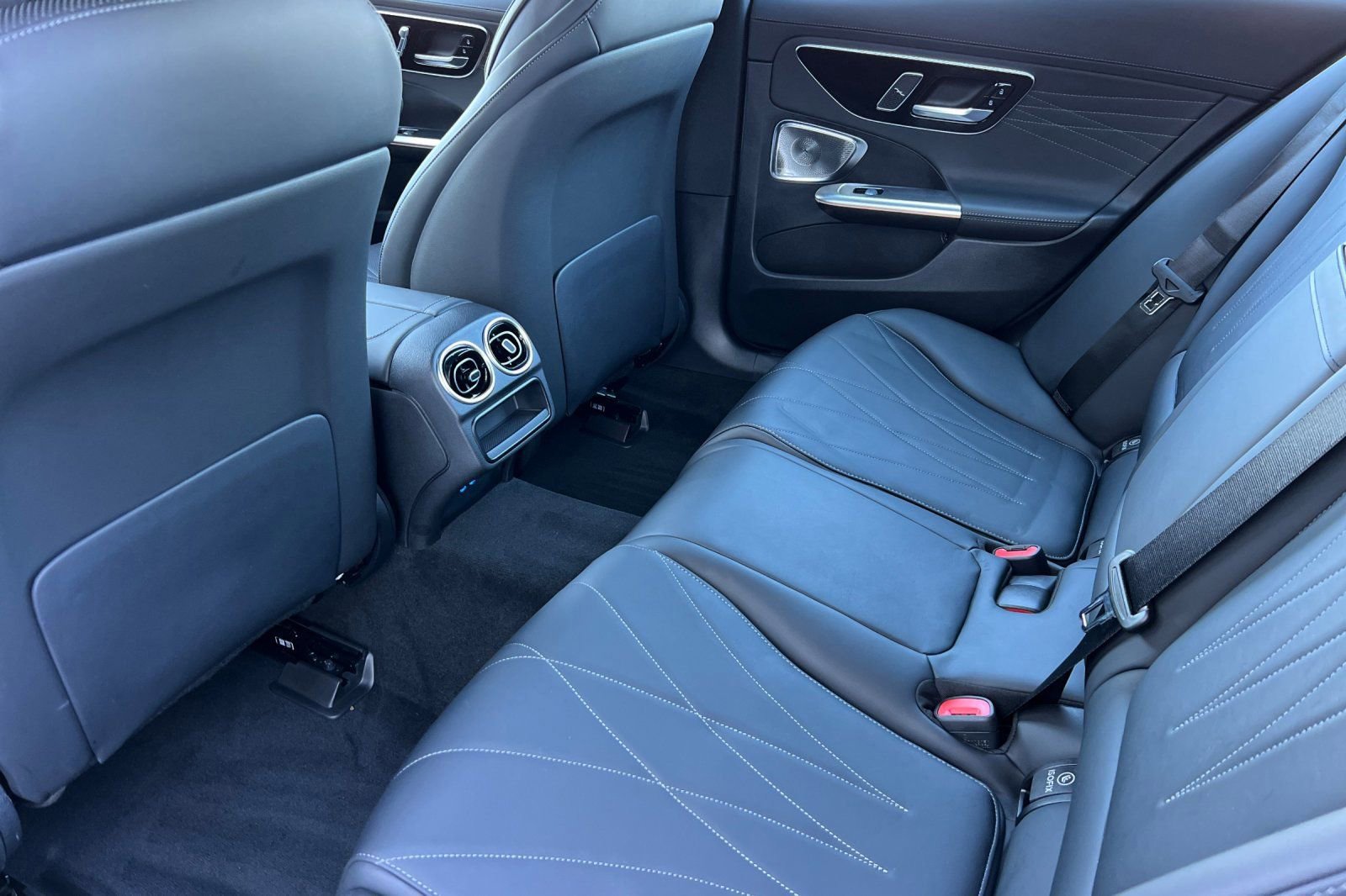 New 2025 Mercedes-Benz C 36 AMG S image 4