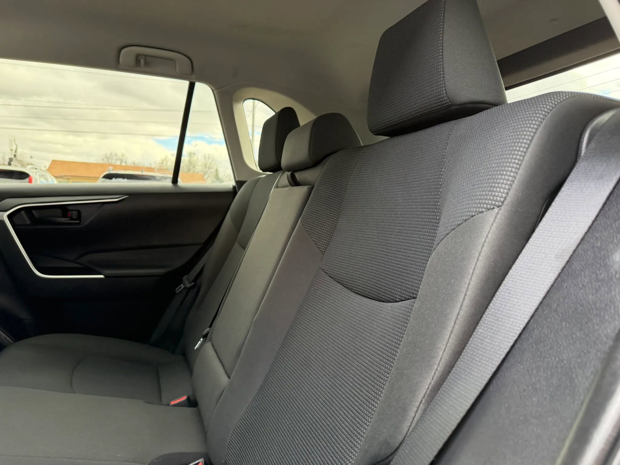 Used 2020 Toyota RAV4 LE w/ Carpet Mat Package image 22