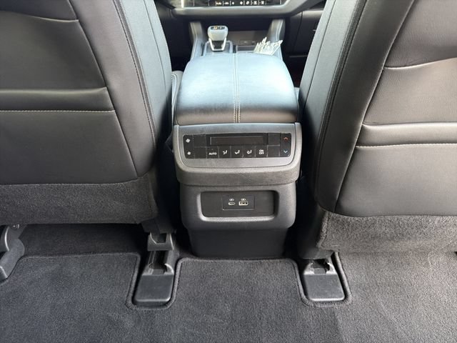 Used 2025 Nissan Pathfinder SL FWD image 23